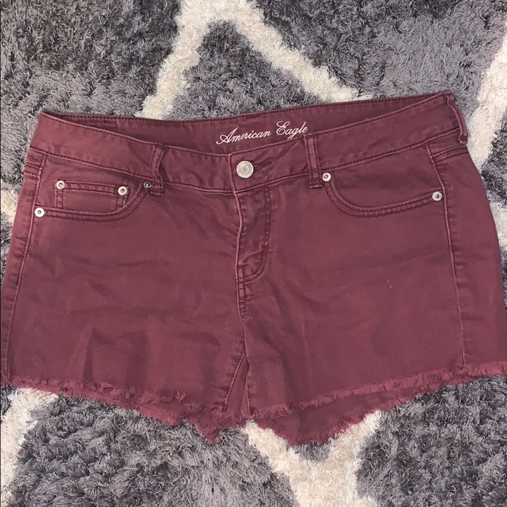 Size 14 burgundy American Eagle shorts